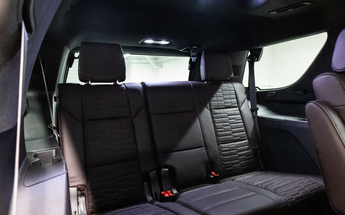 Cadillac Escalade Sport Platinum - image 20