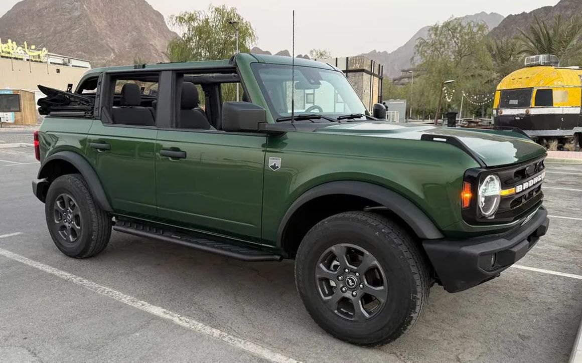 Ford Bronco - image 5