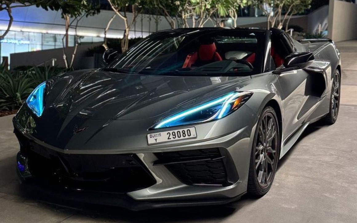 Chevrolet Corvette - image 1