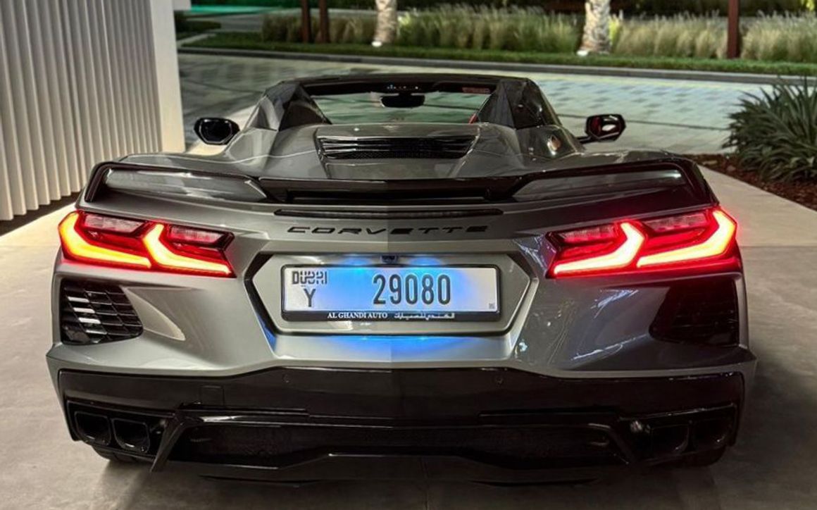 Chevrolet Corvette - image 5