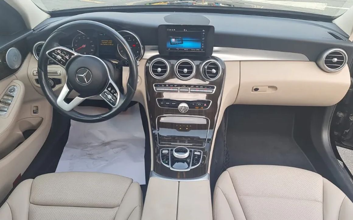 MERCEDES C63 AMG - image 5