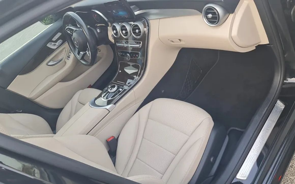 MERCEDES C63 AMG - image 4