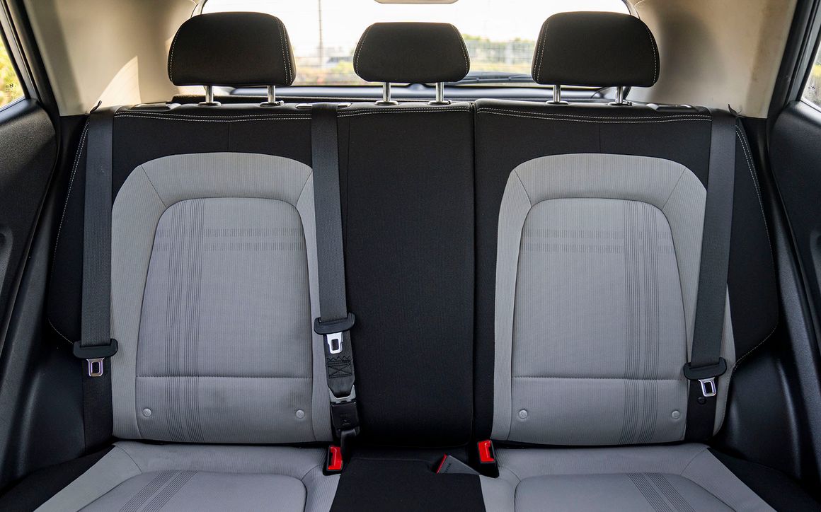 HYUNDAI VENUE - image 10