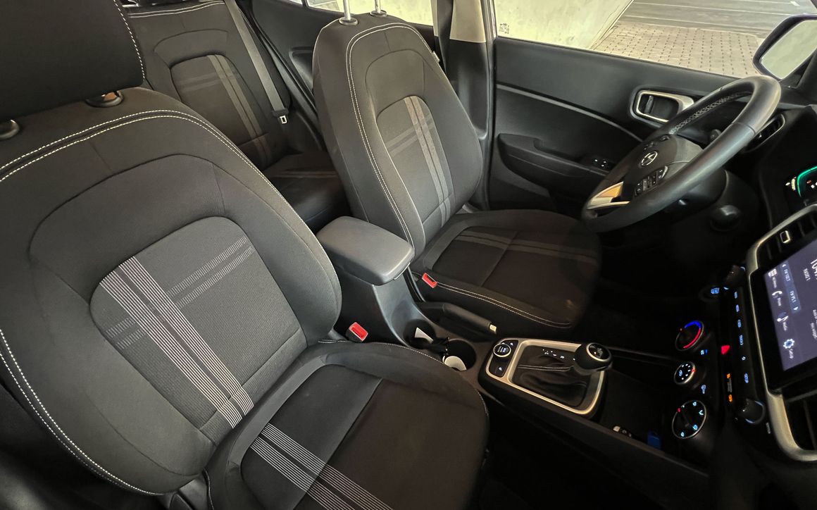 Hyundai Venue - image 11