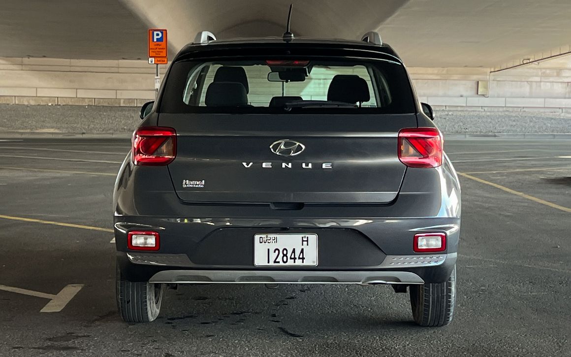 Hyundai Venue - image 6