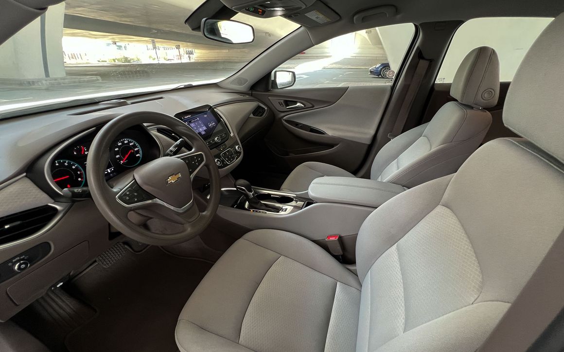 Chevrolet Malibu - image 8