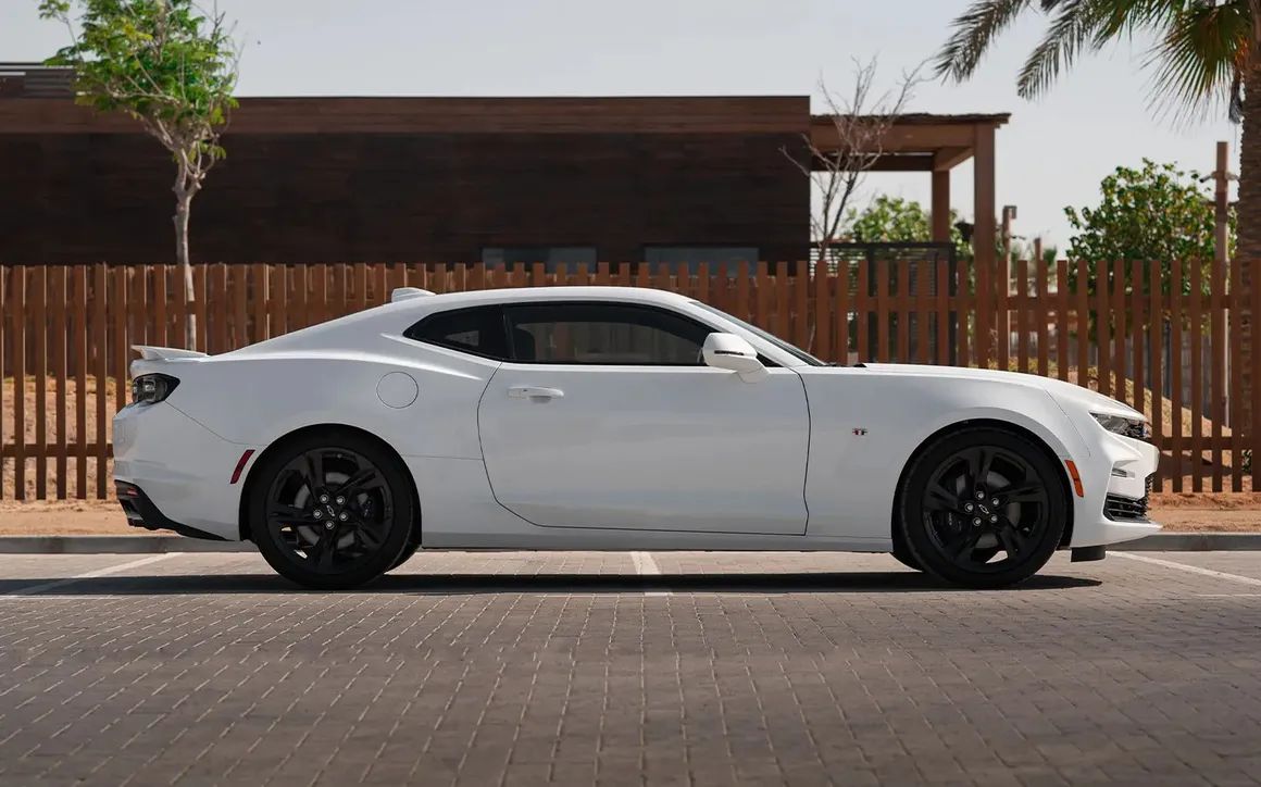 CHEVROLET Camaro - image 2