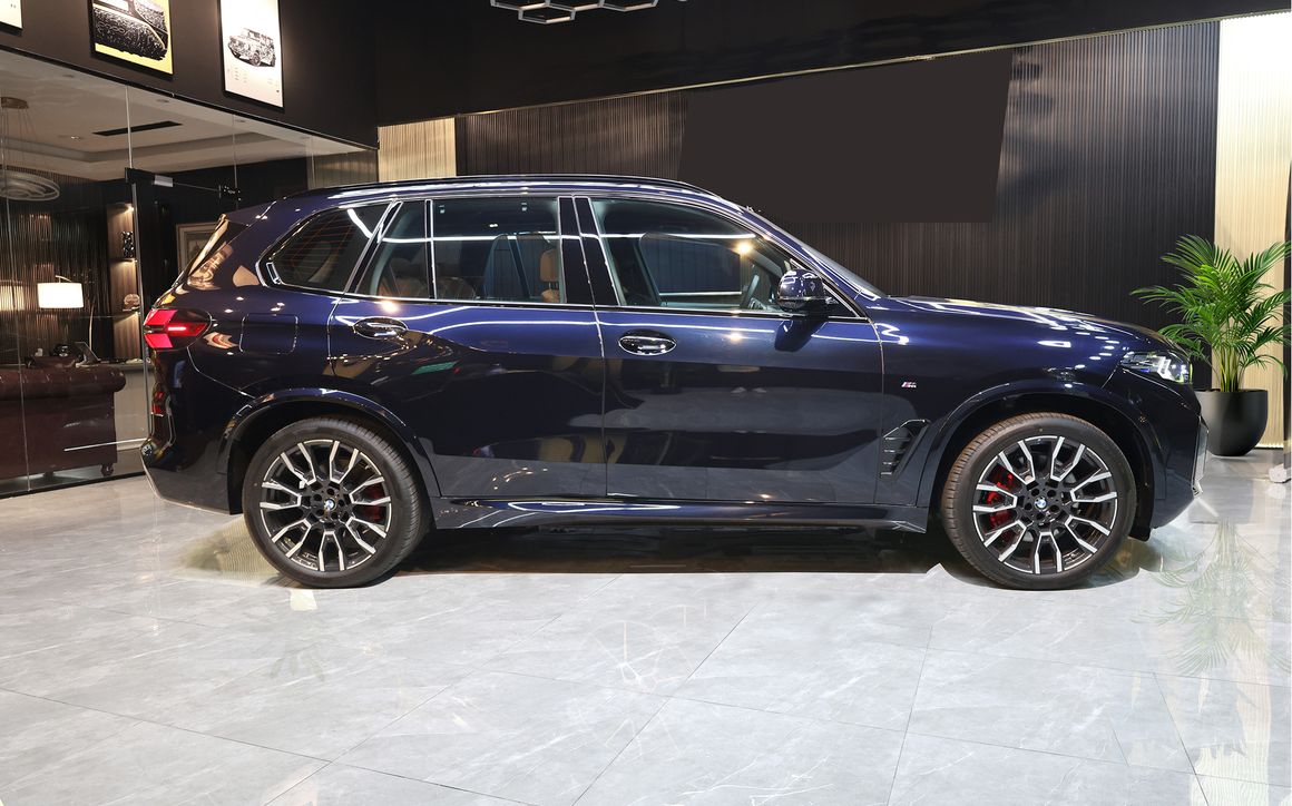 BMW X5 - image 3