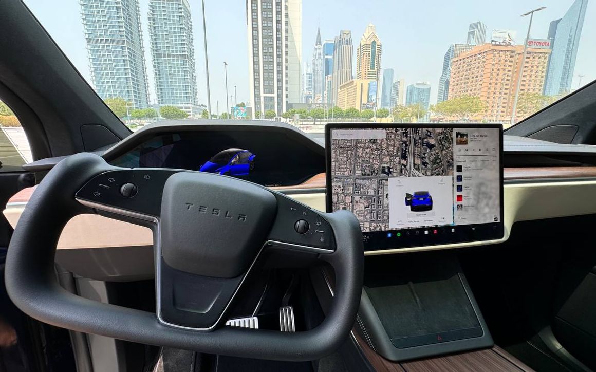 Tesla Model X - image 7