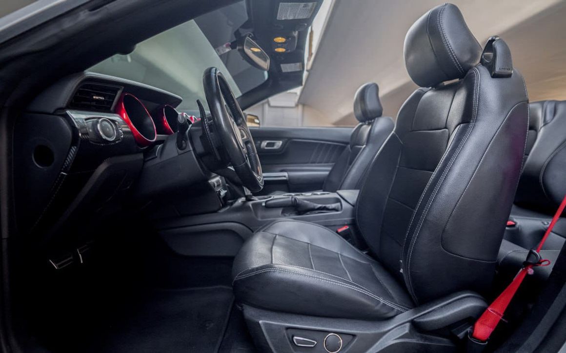 FORD MUSTANG Conv 2019 - image 7