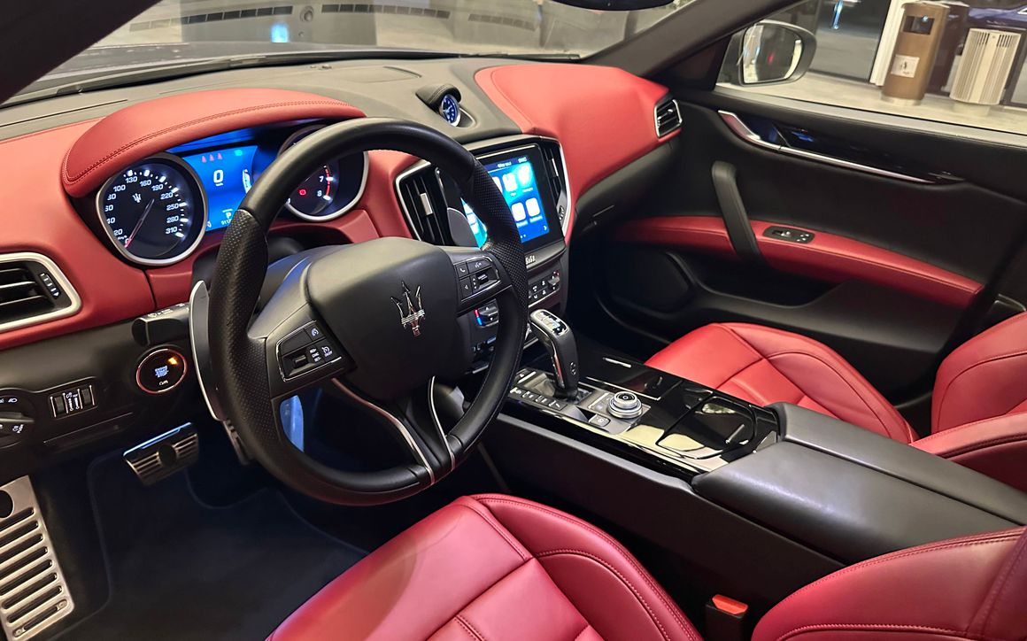 Maserati Ghibli S - image 12