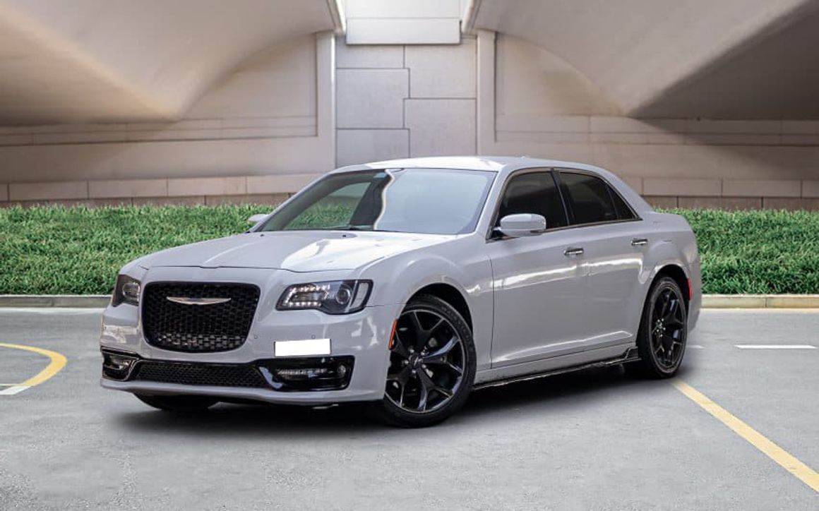 CHRYSLER 300 2021 - image 1