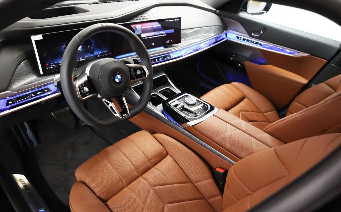 BMW 735i - image 6