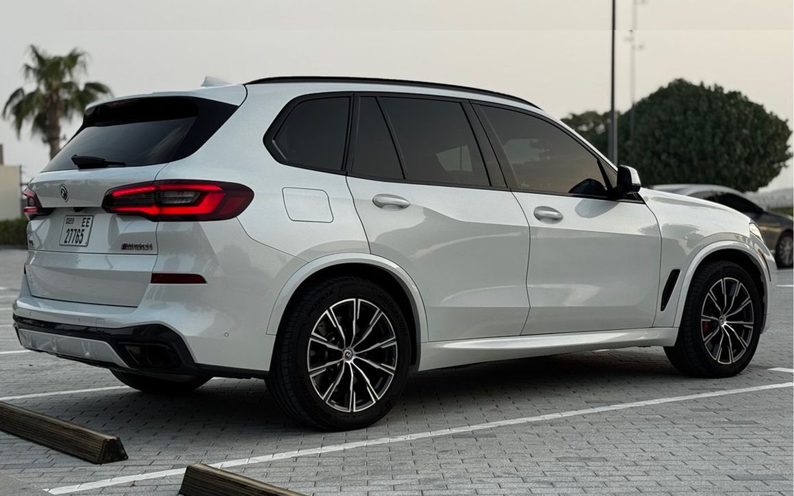 BMW X5 M50I - image 6