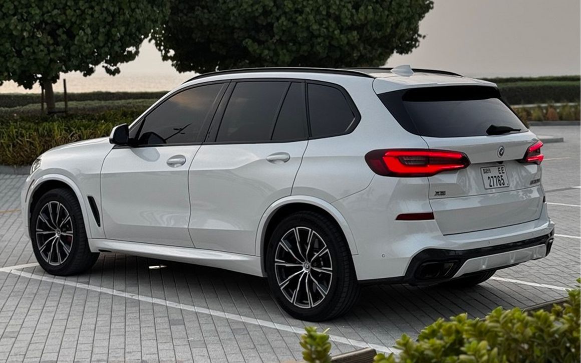 BMW X5 M50I - image 5