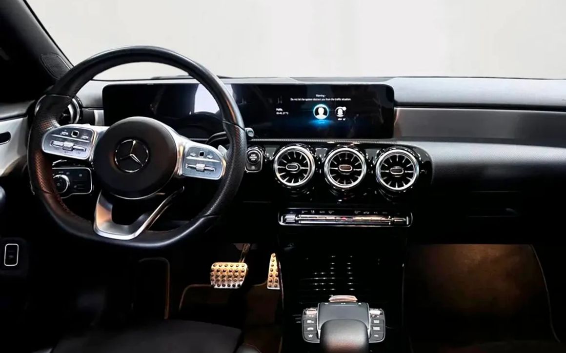 Mercedes A200 - image 5