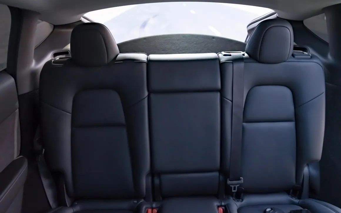 Tesla Model Y - image 12