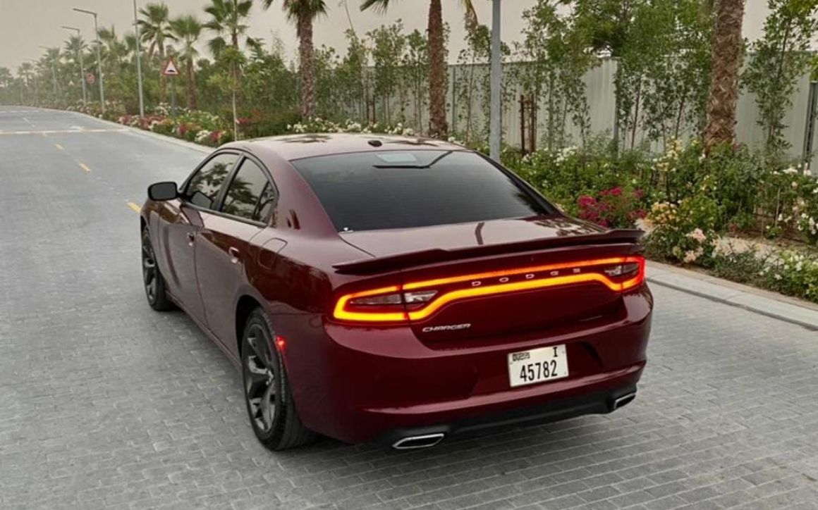Dodge Charger - image 6