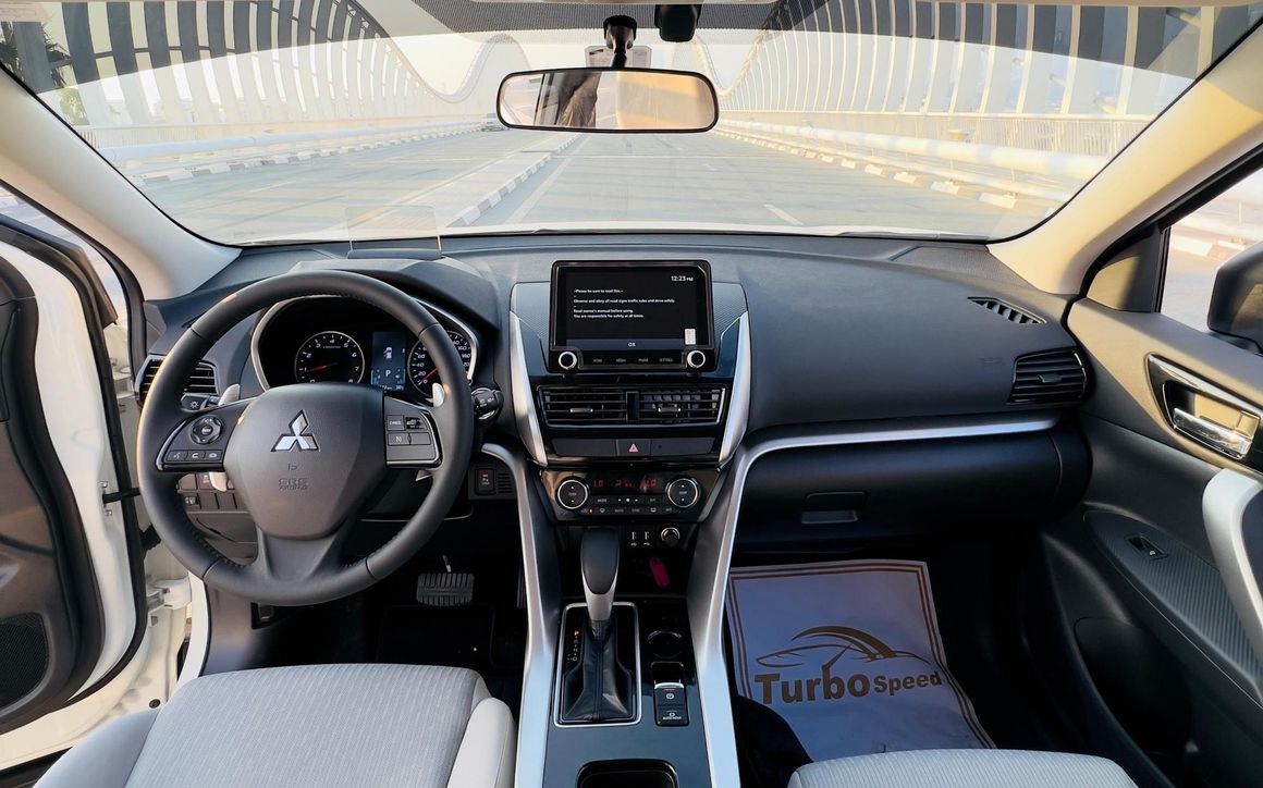 MITSUBISHI ECLIPSE CROSS - image 8