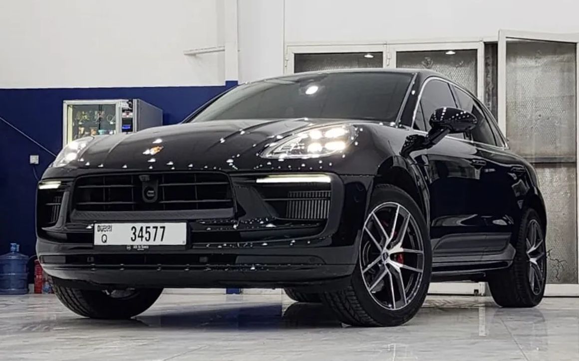 PORSCHE MACAN - 2024 - image 1