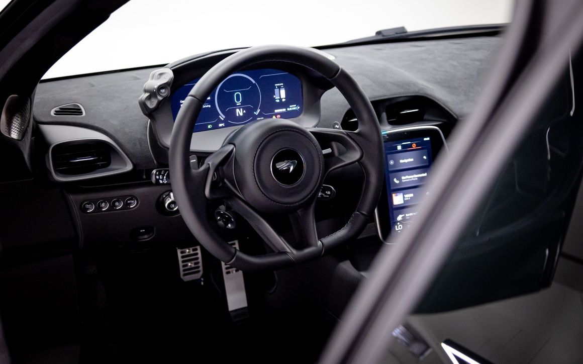 McLaren Artura - image 7