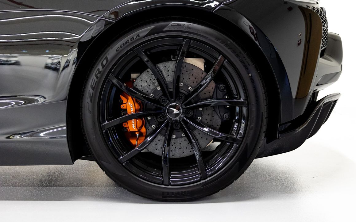 McLaren Artura - image 6
