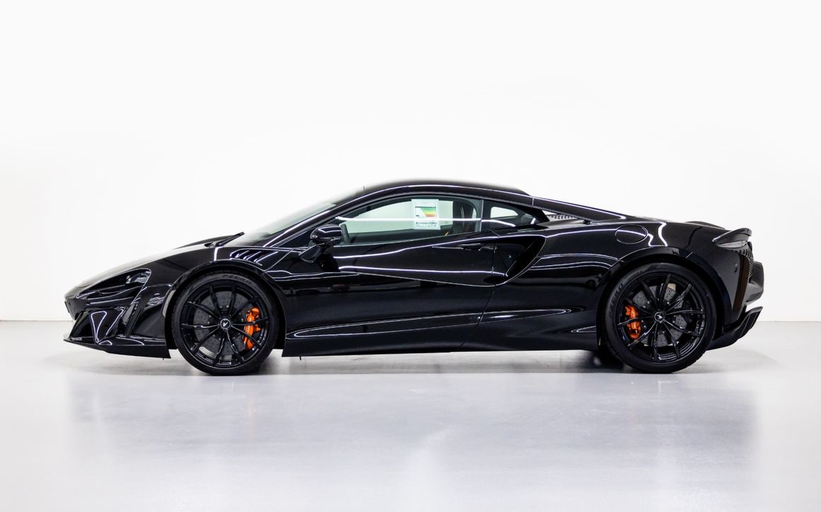 McLaren Artura - image 3