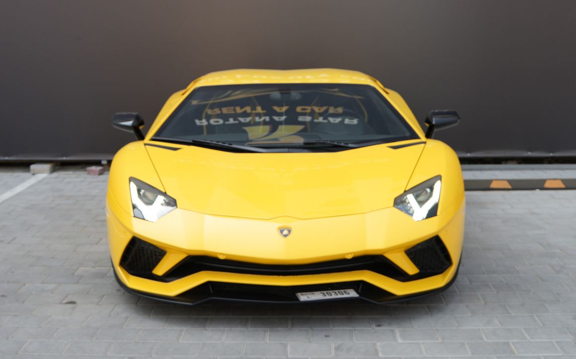 LAMBORGHINI AVENTADOR - image 1