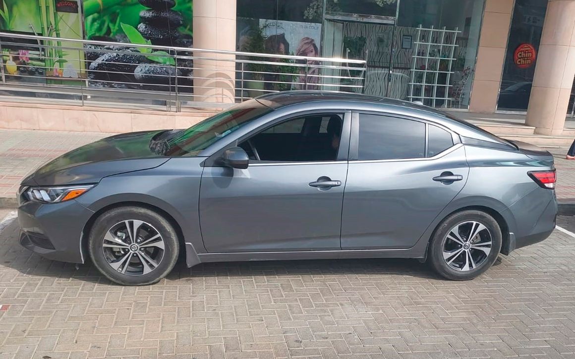 NISSAN SENTRA - image 2