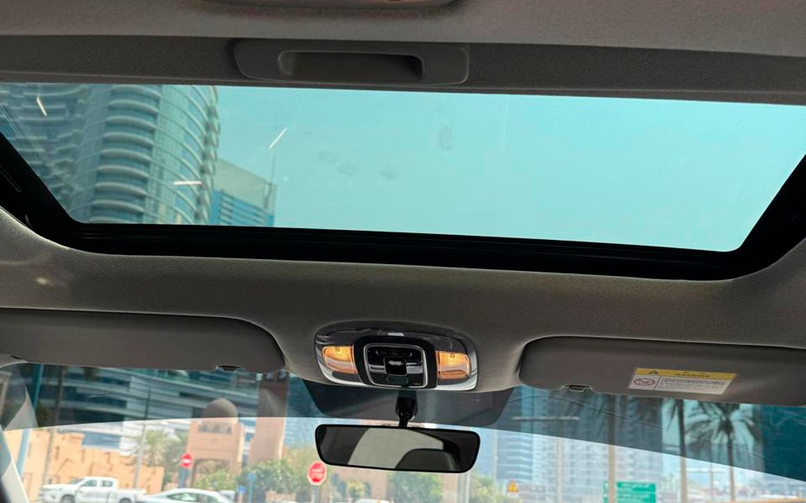 Hyundai Elantra - image 7