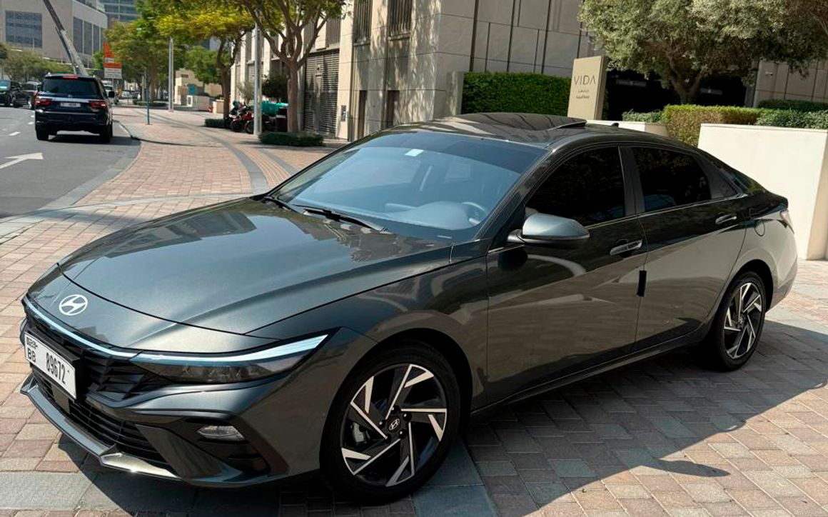 Hyundai Elantra - image 2