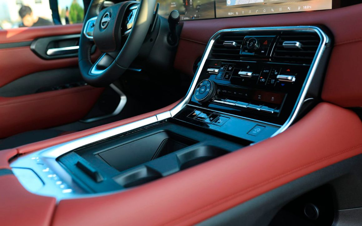 NISSAN PATROL SE PLATINUM - image 7
