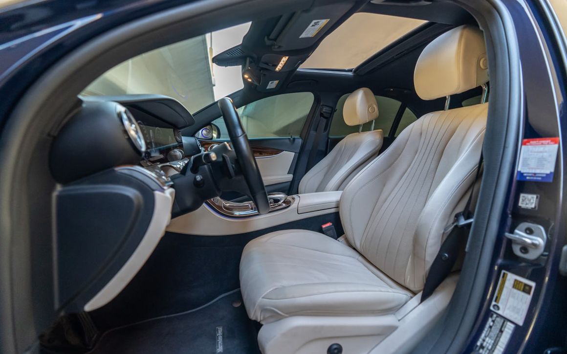 MERCEDES E300 - image 9