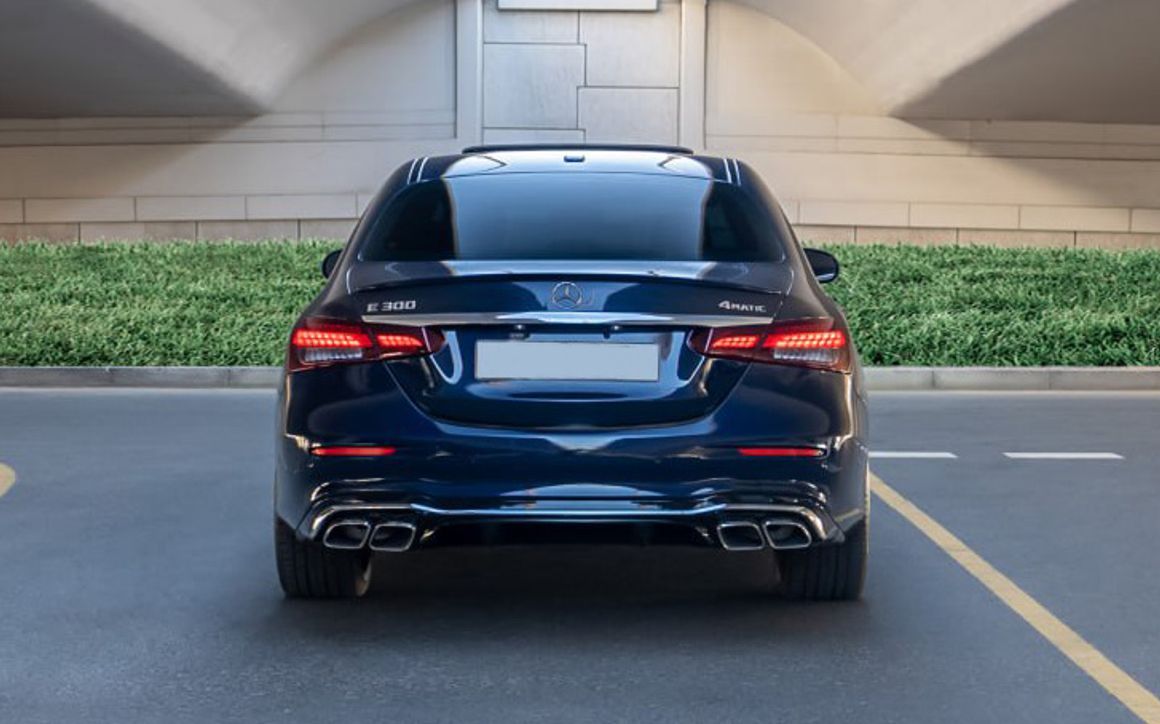 MERCEDES E300 - image 5