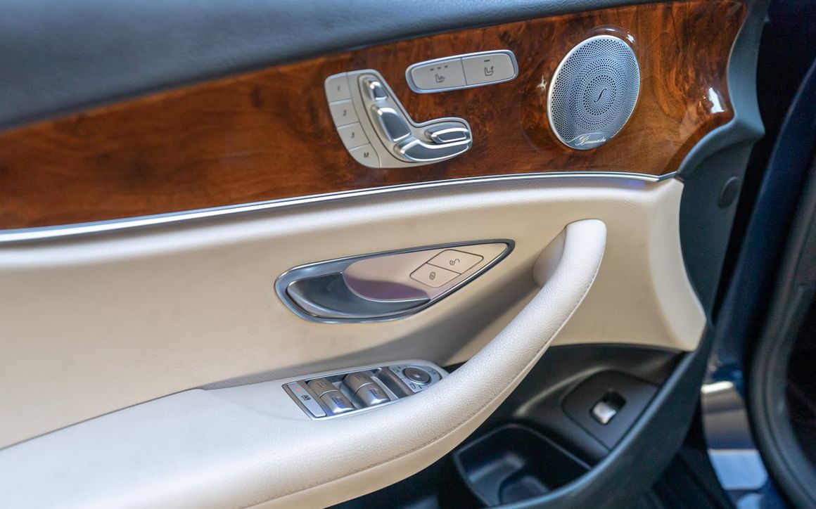 MERCEDES E300 - image 10