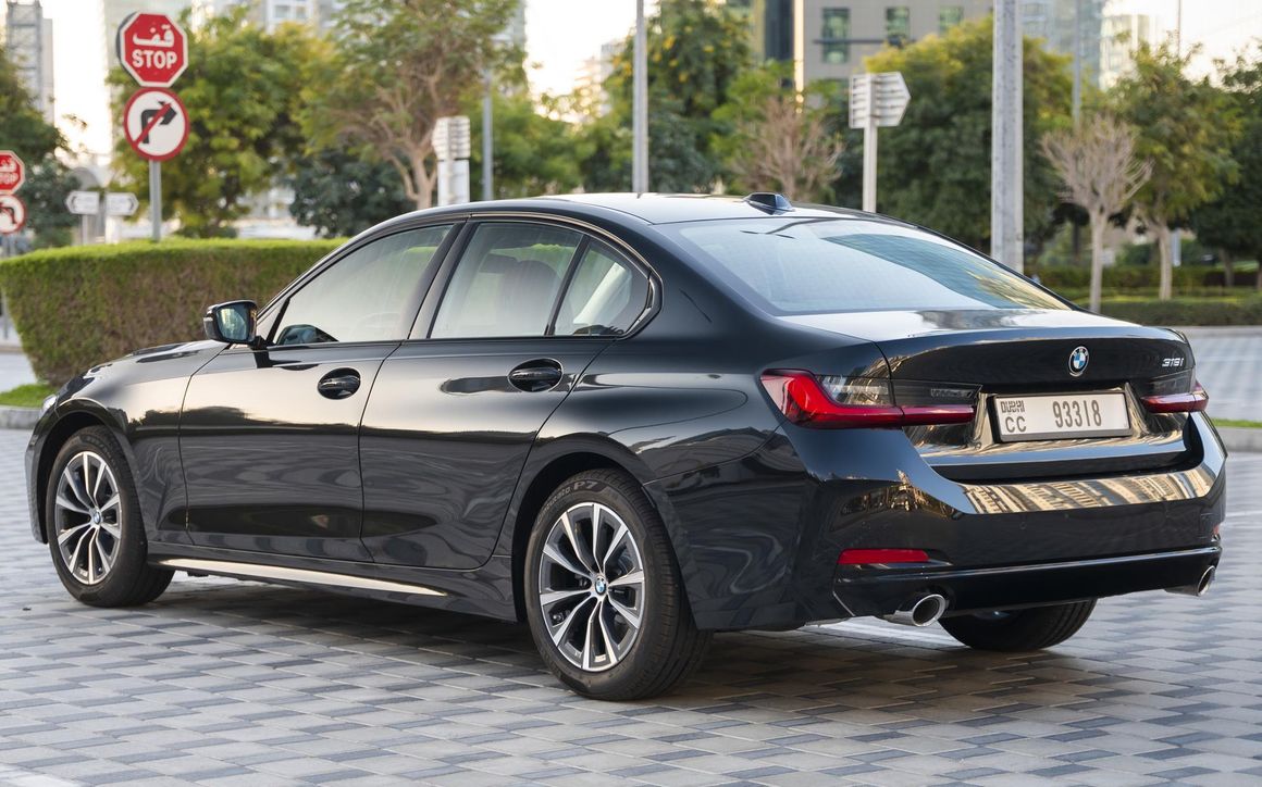BMW 318i - image 6