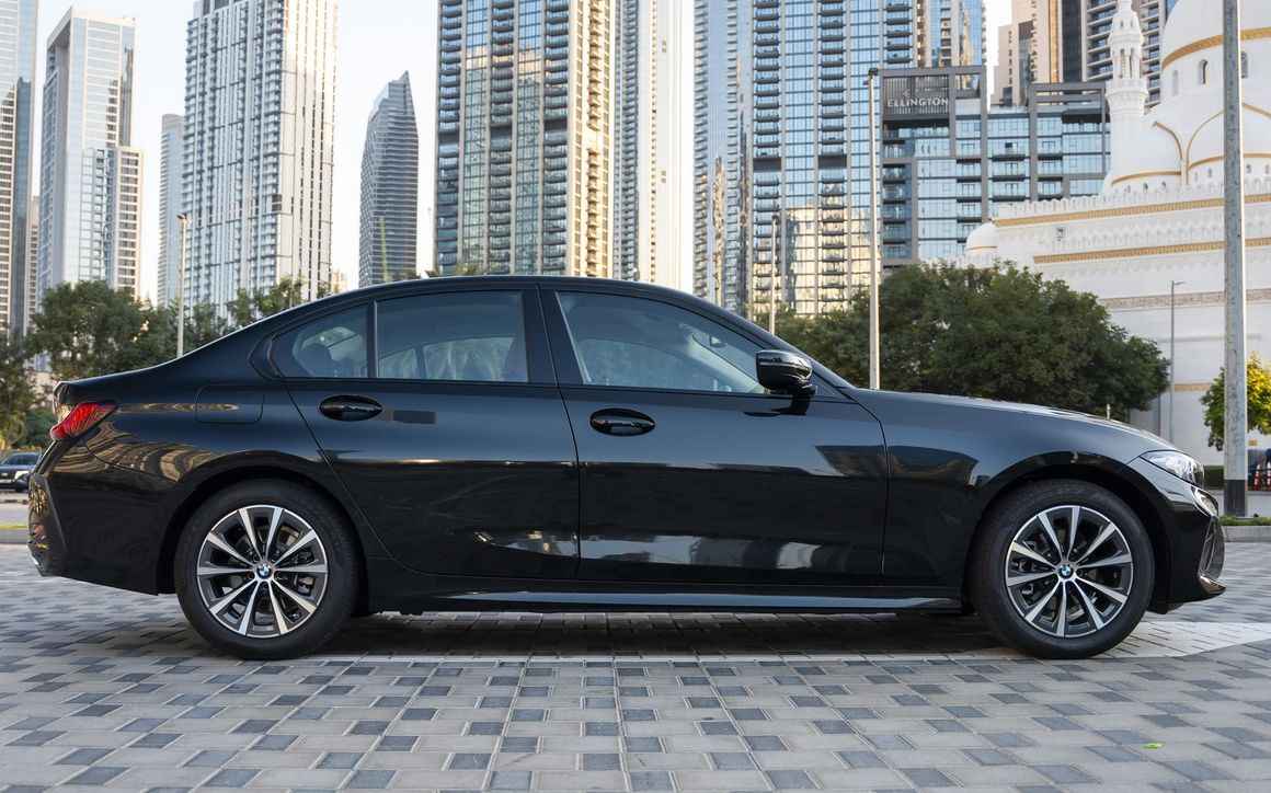 BMW 318i - image 5