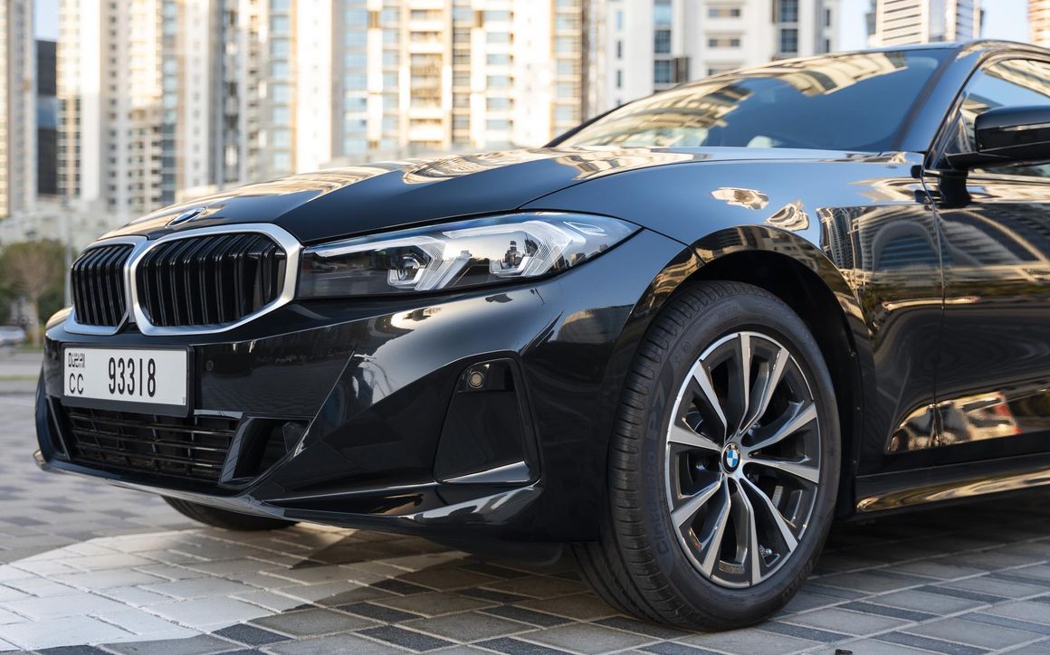 BMW 318i - image 9