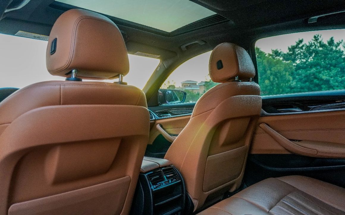 BMW 530i - image 17