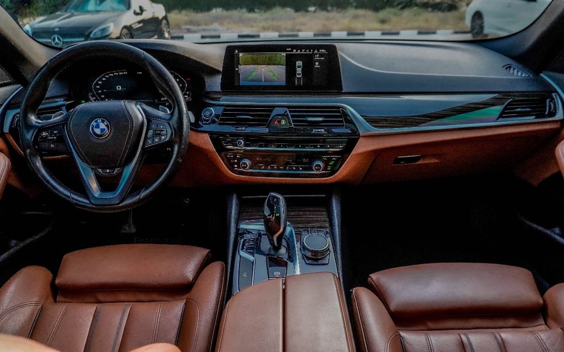 BMW 530i - image 14