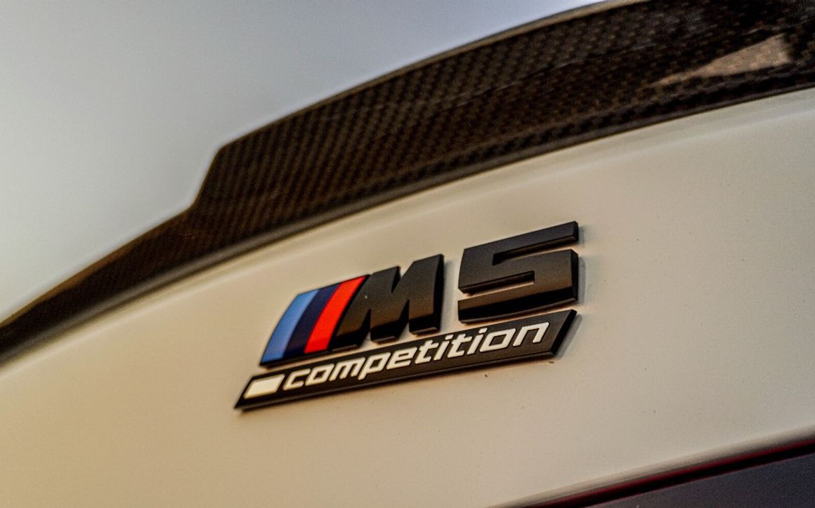 BMW 530i - image 11