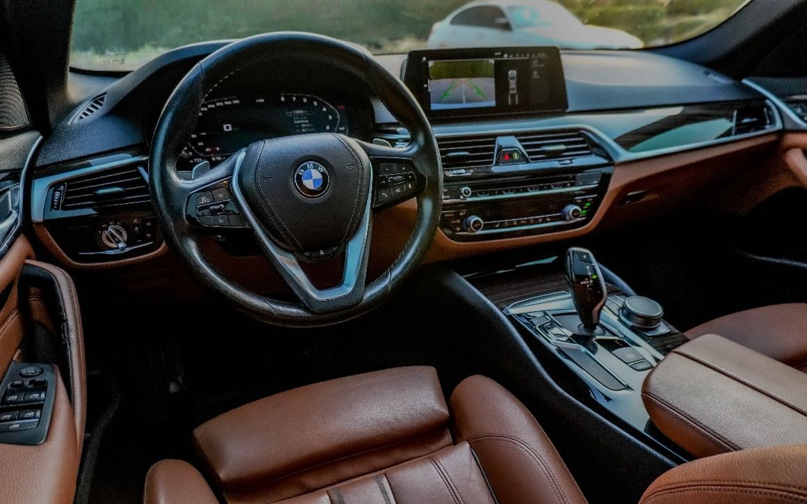 BMW 530i - image 13
