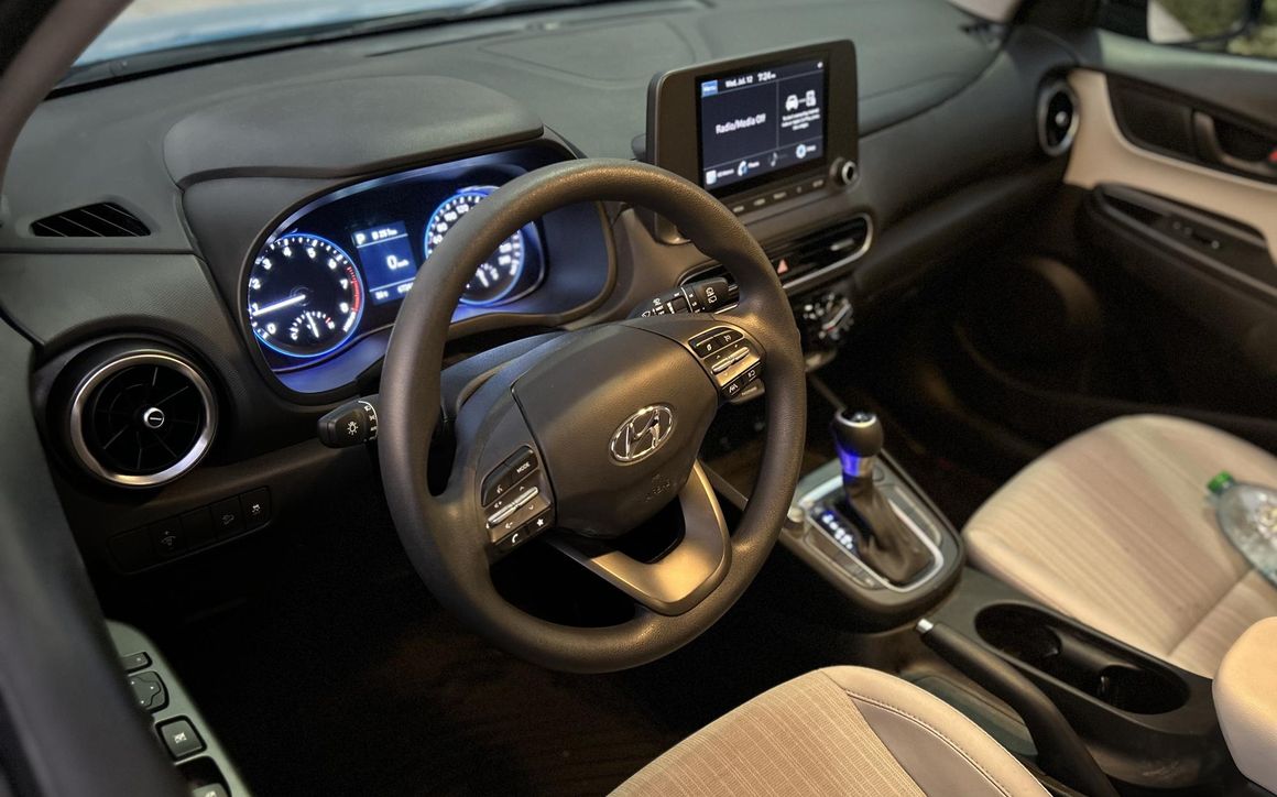 HYUNDAI KONA - image 8