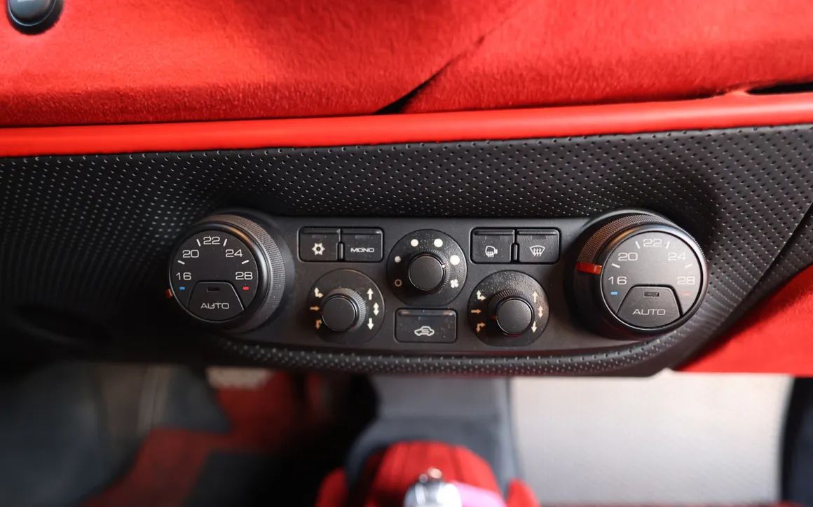 Ferrari Pista Red - image 18