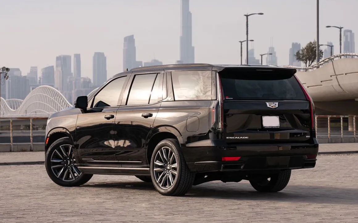 Cadillac Escalade Sport - image 3