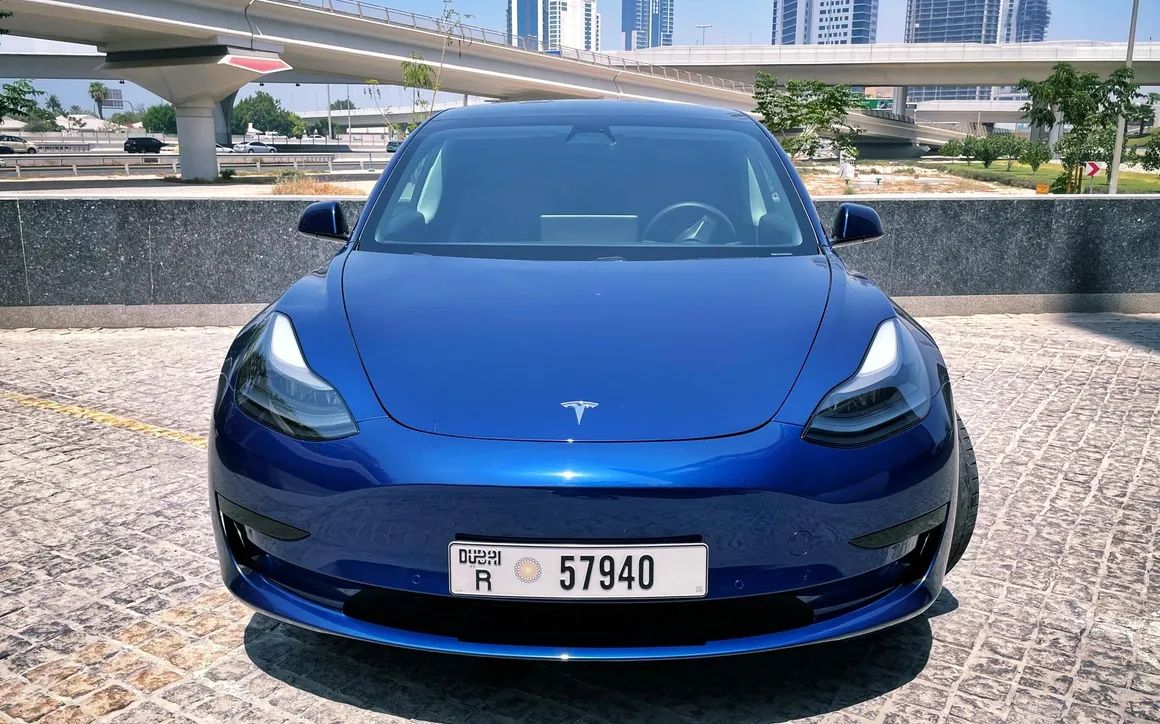 TESLA MODEL 3 STANDARD - image 3