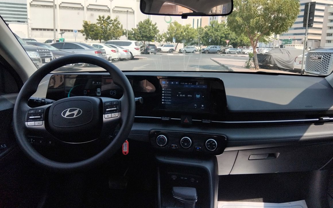 HYUNDAI ACCENT - image 8