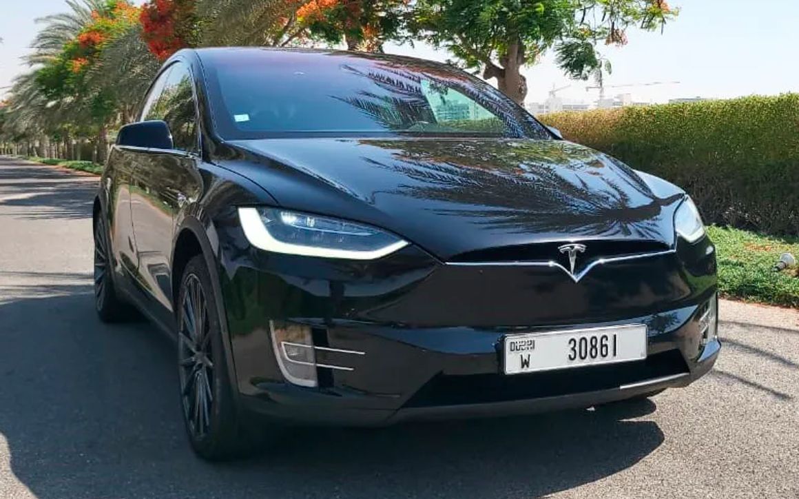 TESLA MODEL X - image 4