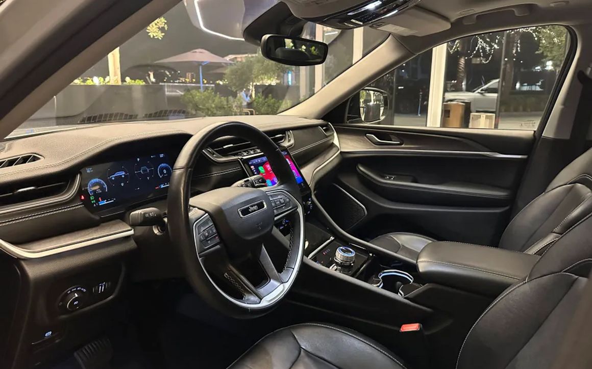 Jeep Cherokee - image 10