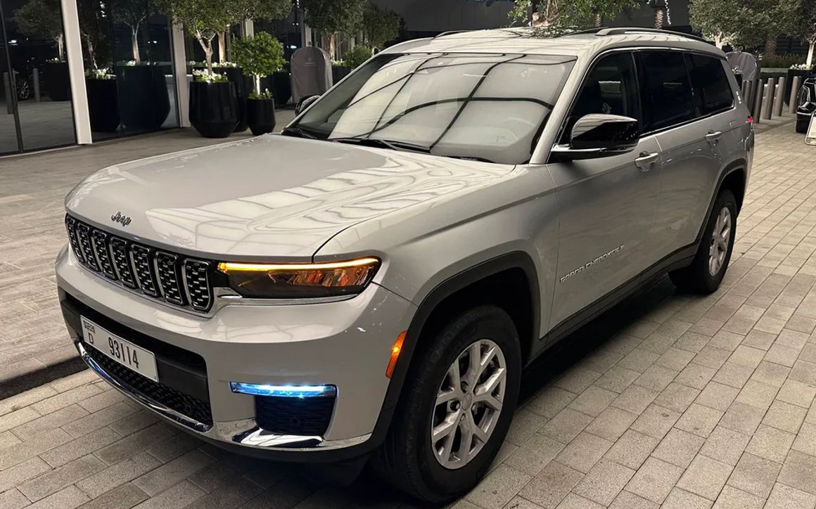 Jeep Cherokee - image 1